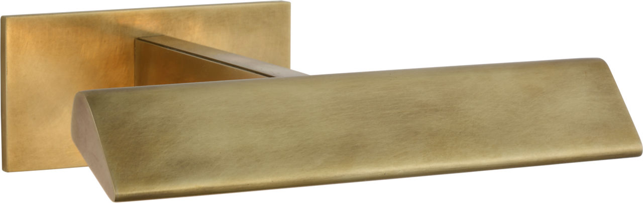 Petrel 8" Picture Light in Hand-Rubbed Antique Brass