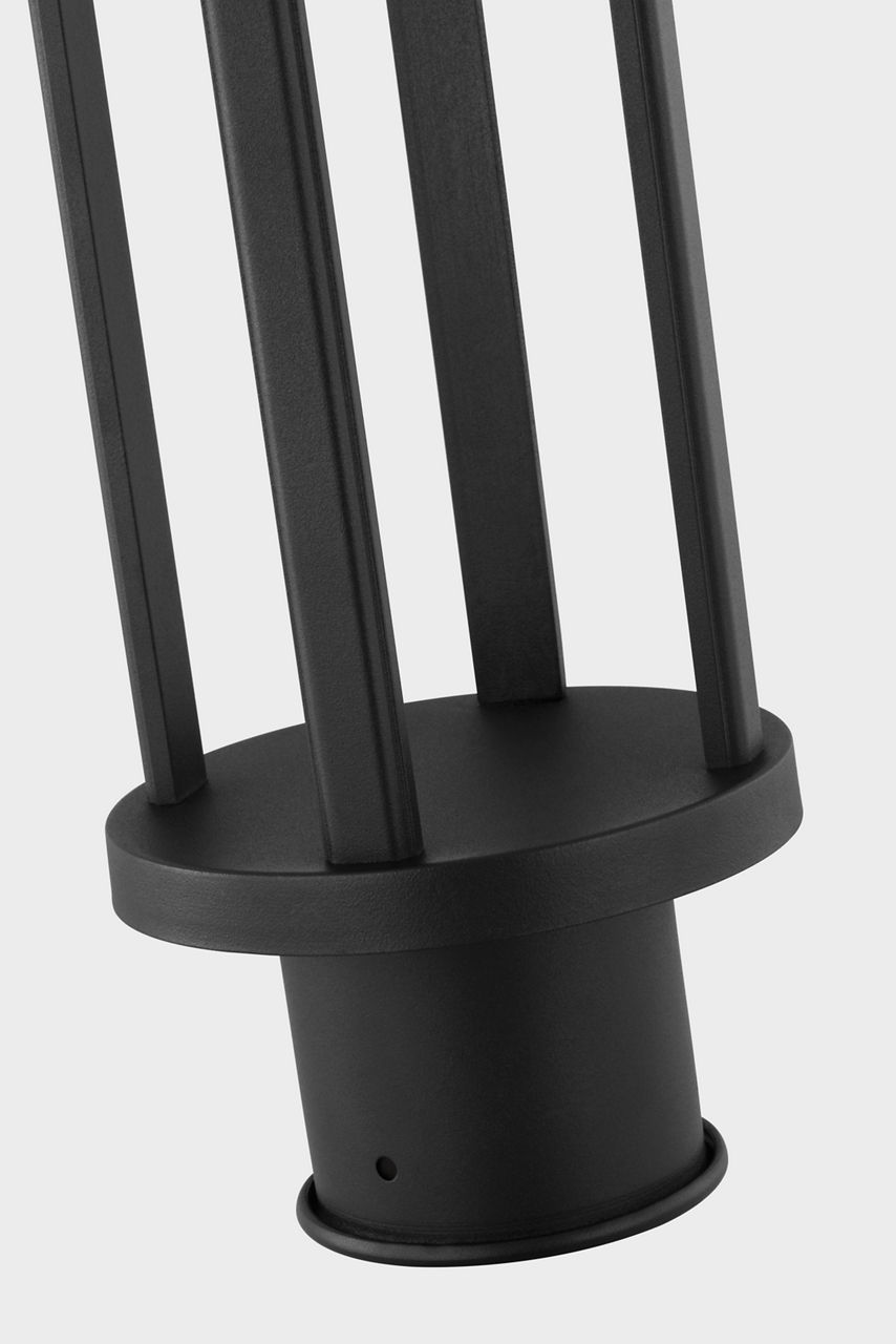 Union Post Lantern - 8245893S | Visual Comfort