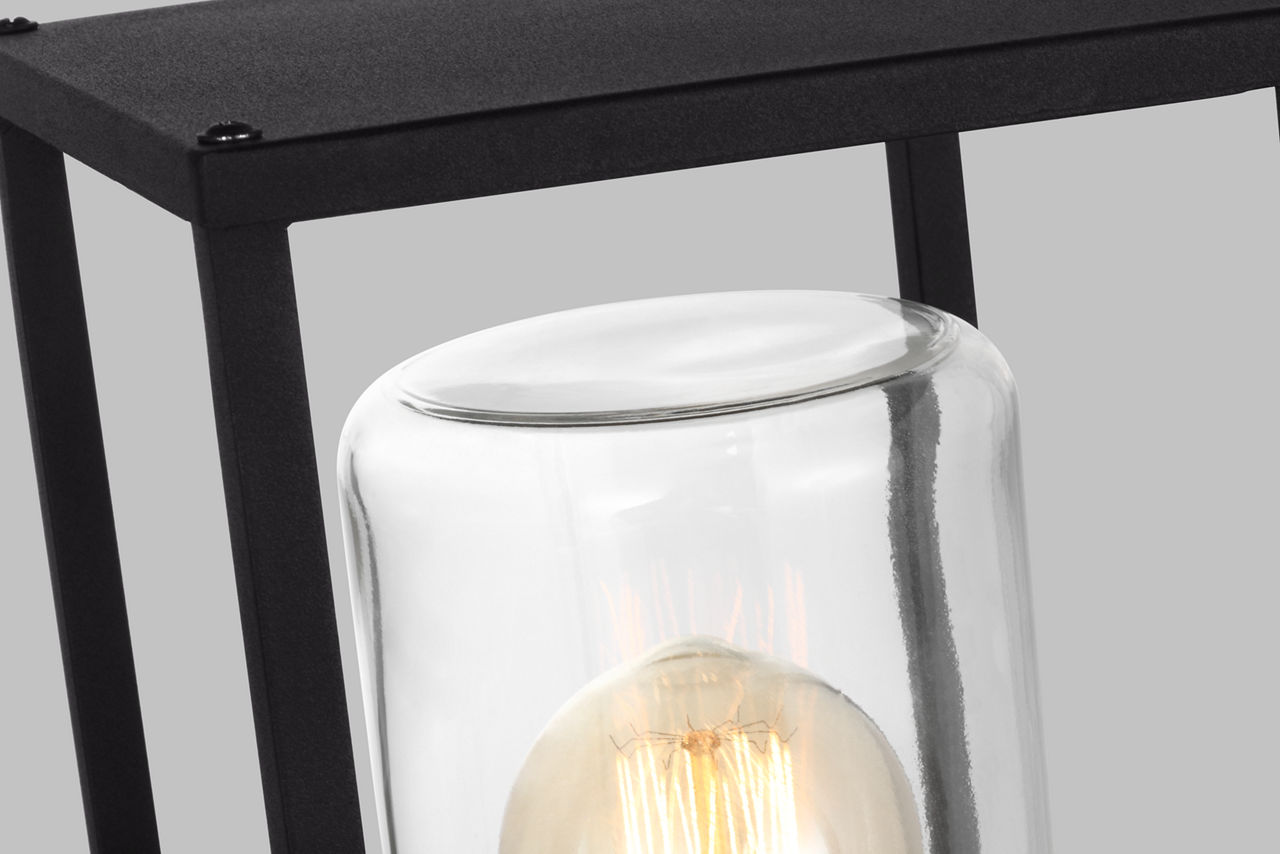 Vado Post Lantern - 8231101 | Visual Comfort
