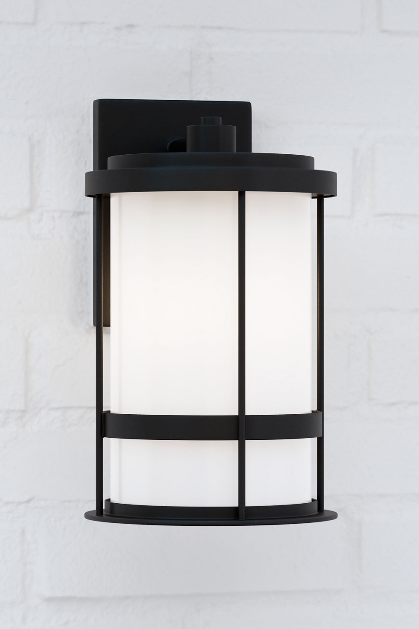 Wilburn Medium Wall Lantern - 8690901 | Visual Comfort