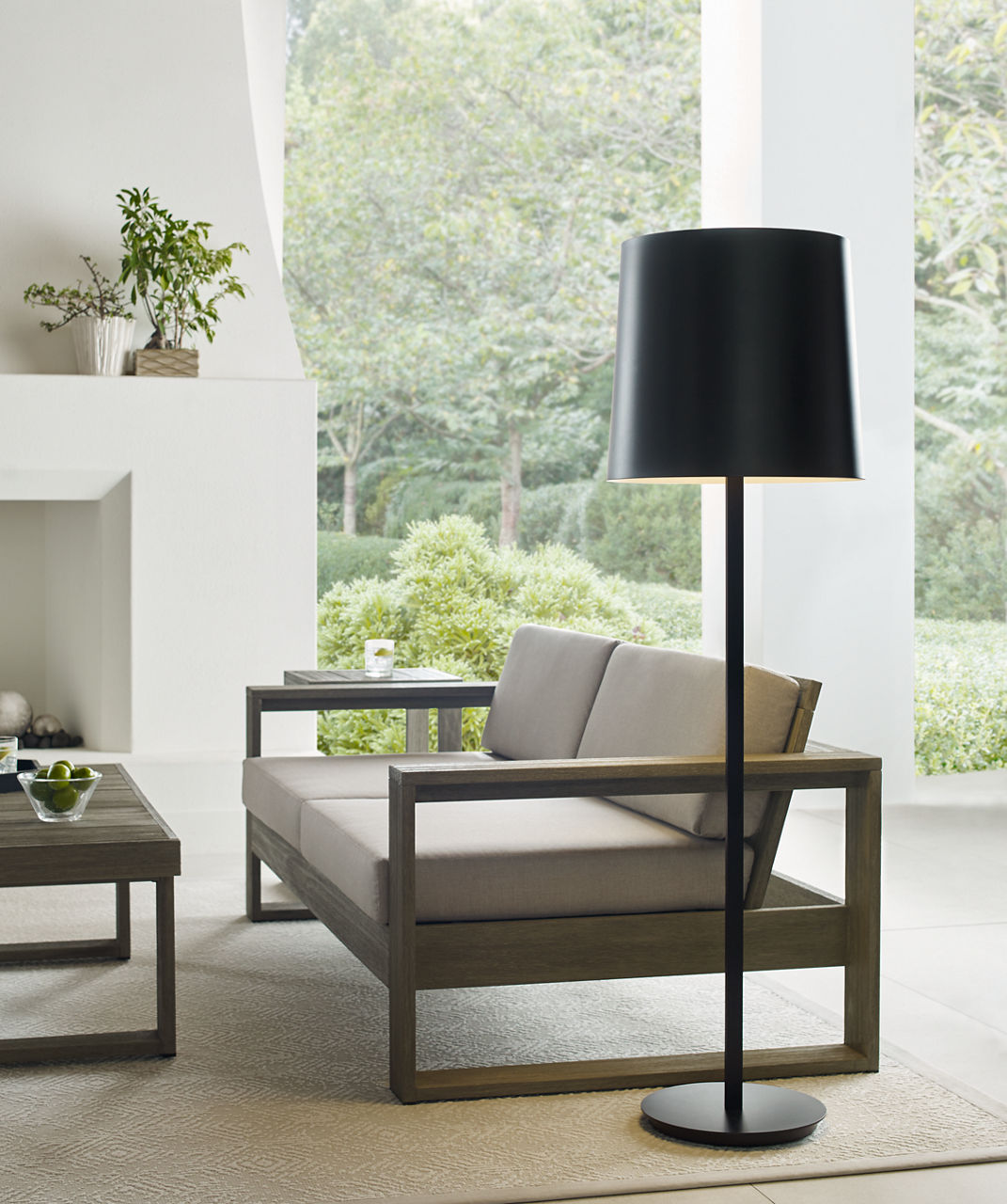 Lucia Outdoor Large Floor Lamp - 700OPRTLUC | Visual Comfort