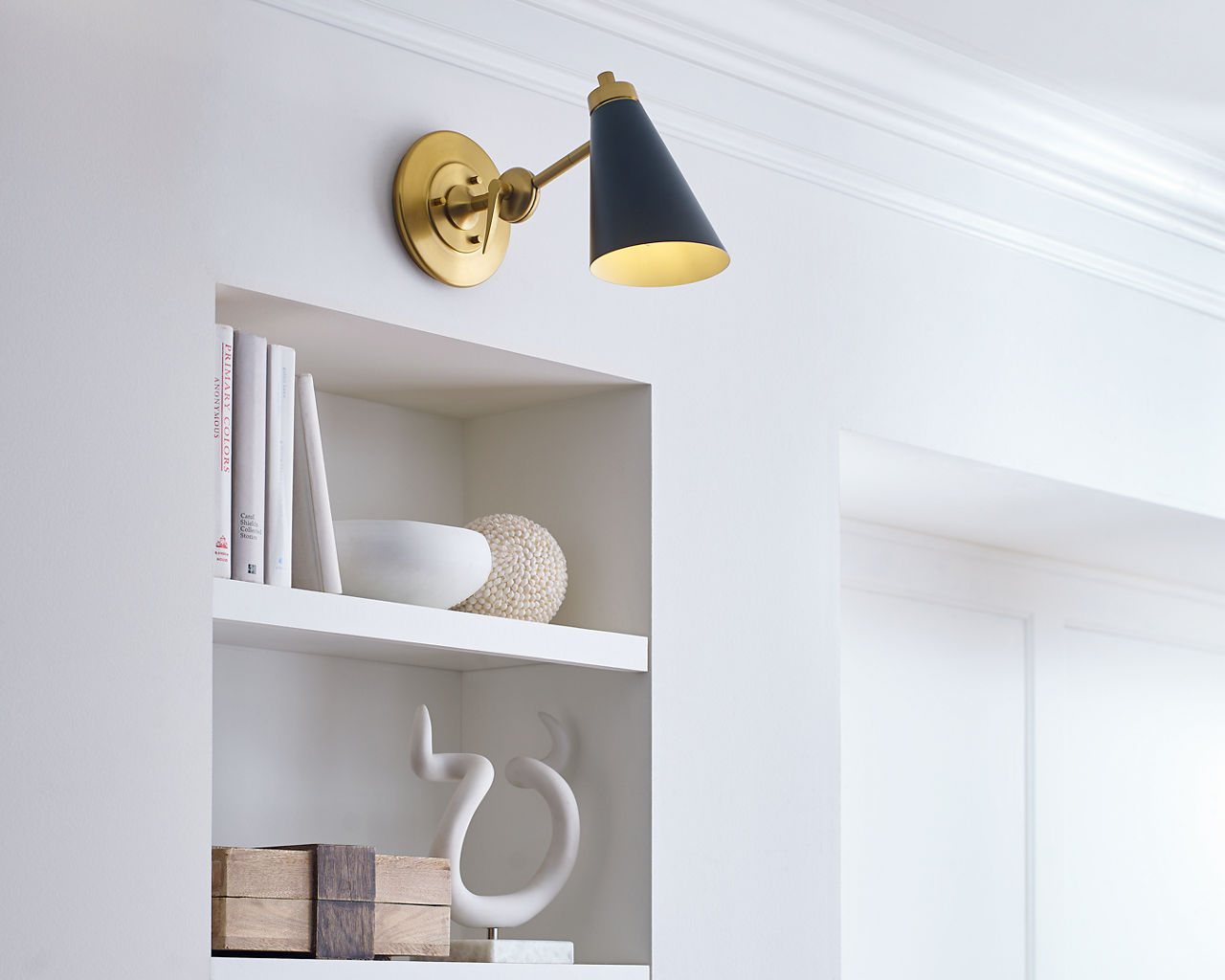 Signoret Task Sconce - TW1061 | Visual Comfort
