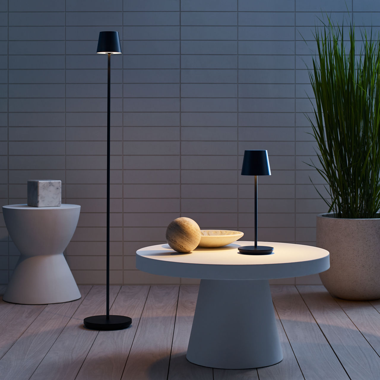 Nevis Medium Rechargeable Floor Lamp - SLFL535 | Visual Comfort