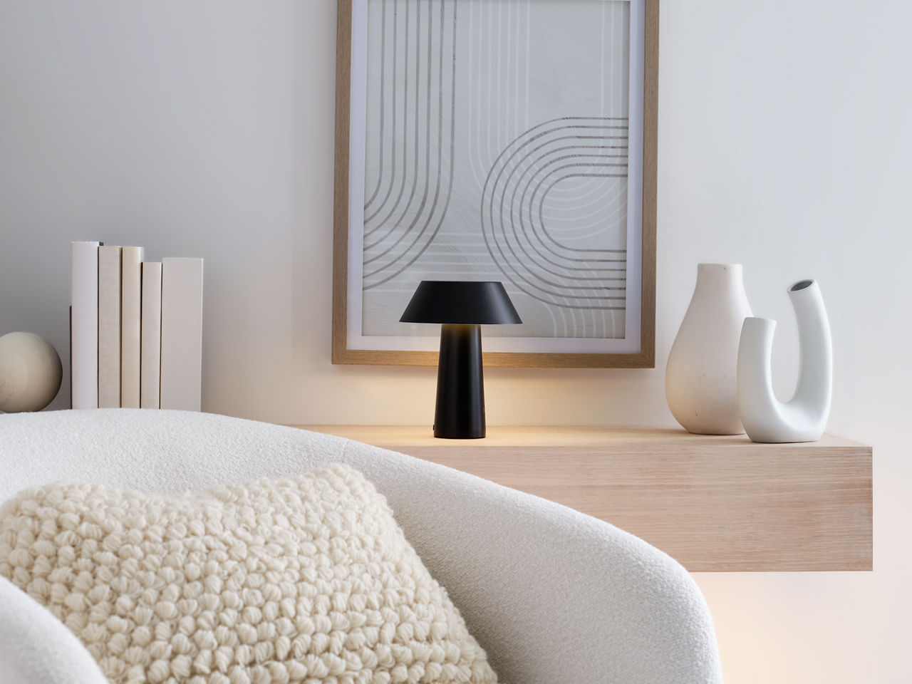 Sesa Short Accent Rechargeable Table Lamp - SLTB257 | Visual Comfort