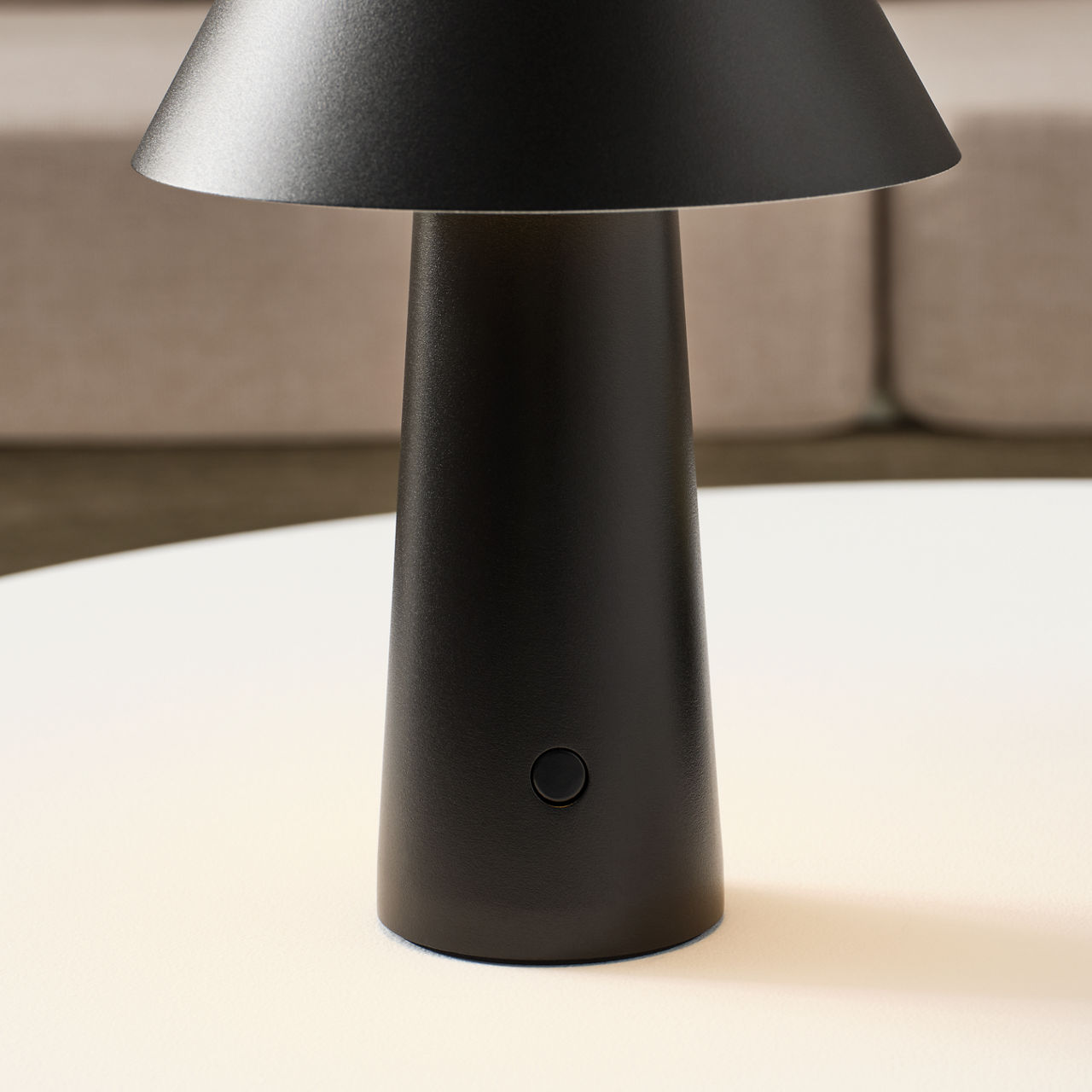 Sesa Short Accent Rechargeable Table Lamp - SLTB257 | Visual Comfort