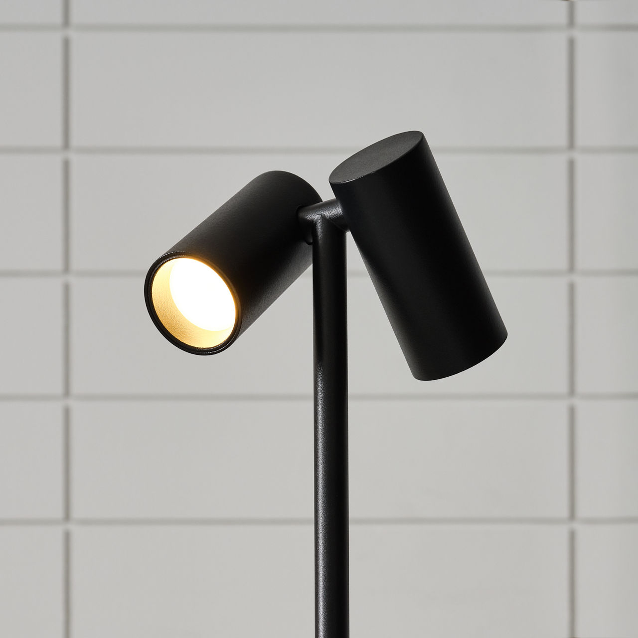 Doppia Short Accent Rechargeable Table Lamp - SLTB534 | Visual Comfort