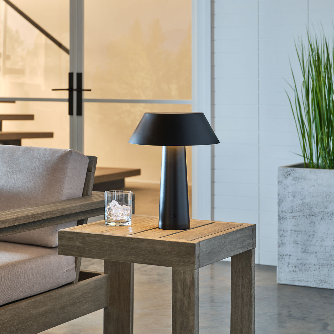 Sesa Accent Rechargeable Table Lamp - SLTB569 | Visual Comfort