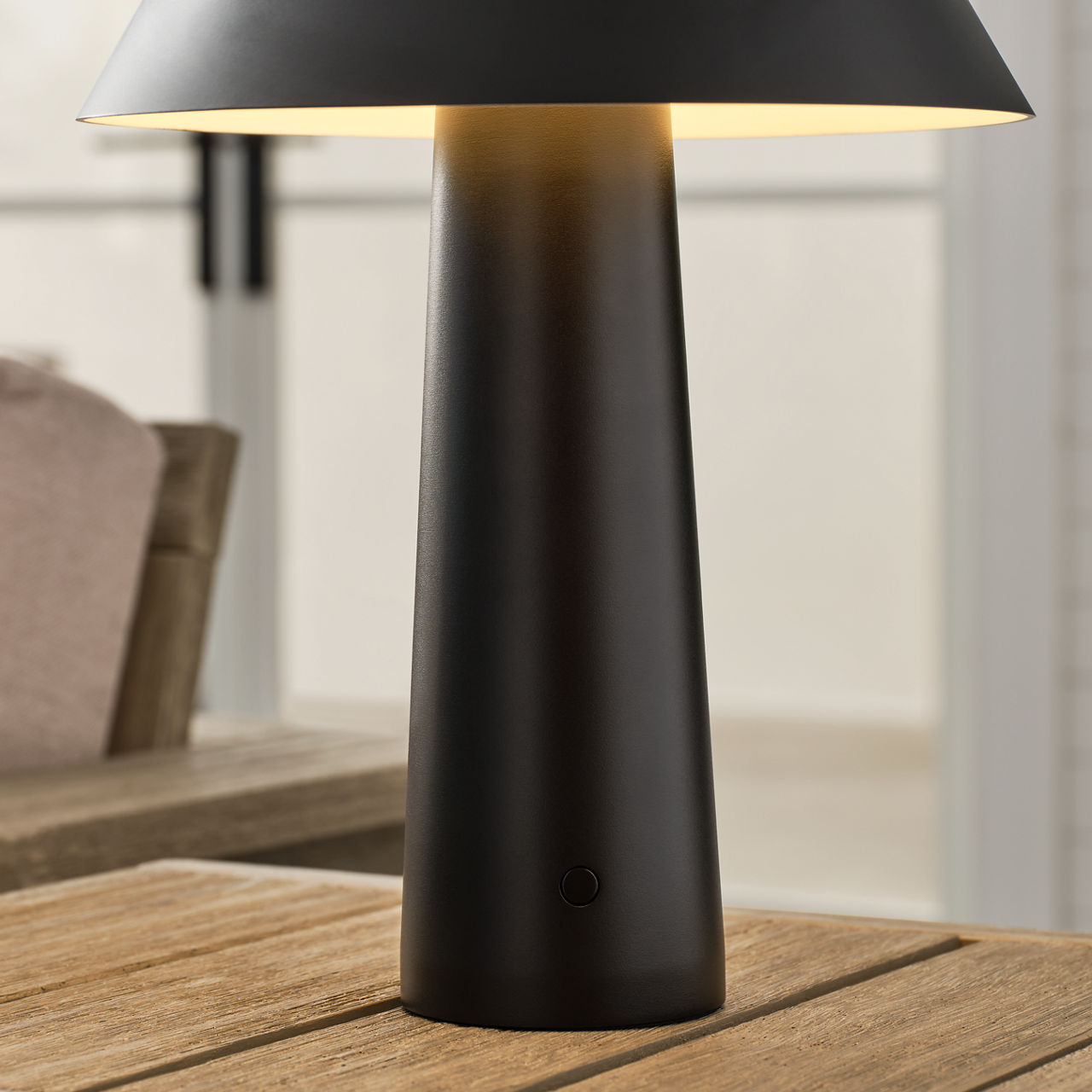 Sesa Accent Rechargeable Table Lamp - SLTB569 | Visual Comfort