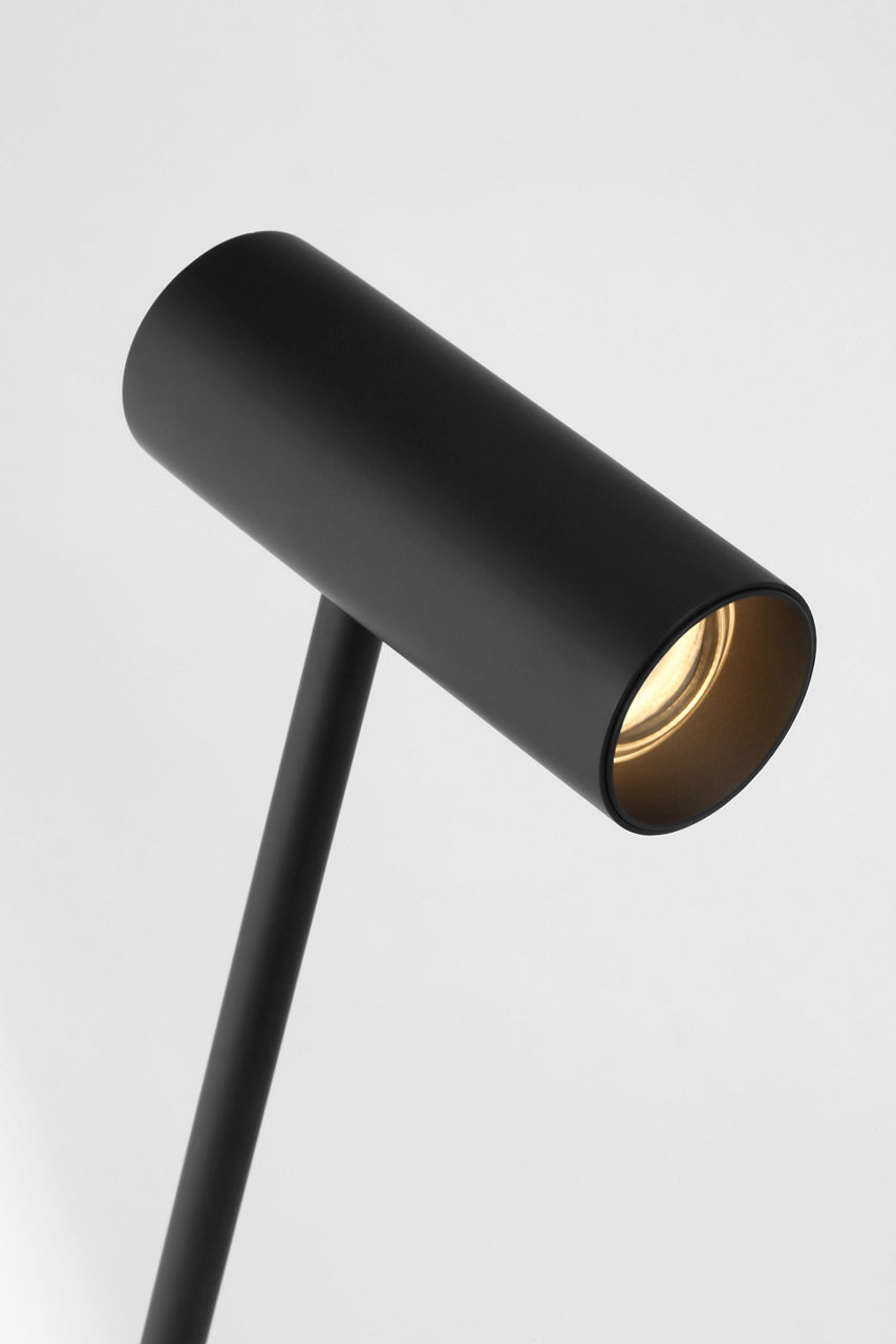 Visual Comfort Ponte Table Lamp