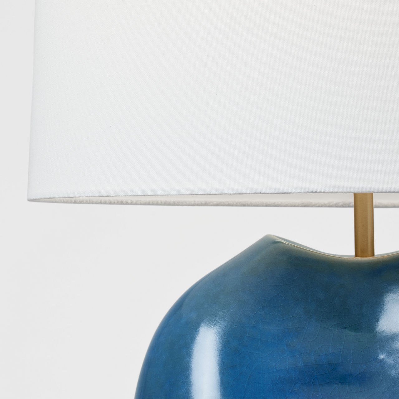 Ulla Medium Table Lamp - AET1181 | Visual Comfort