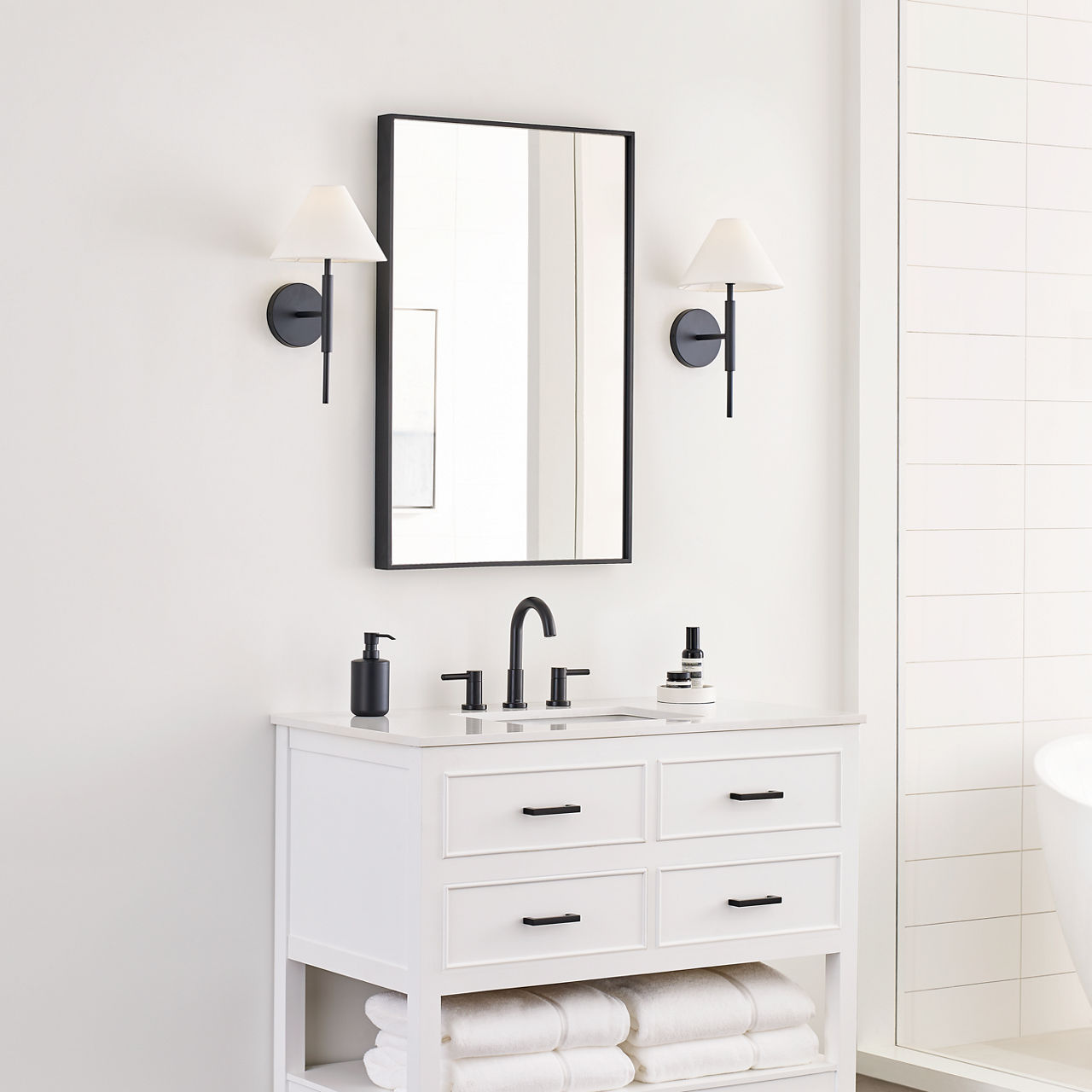 Porteau Medium Sconce - DJW1011 | Visual Comfort