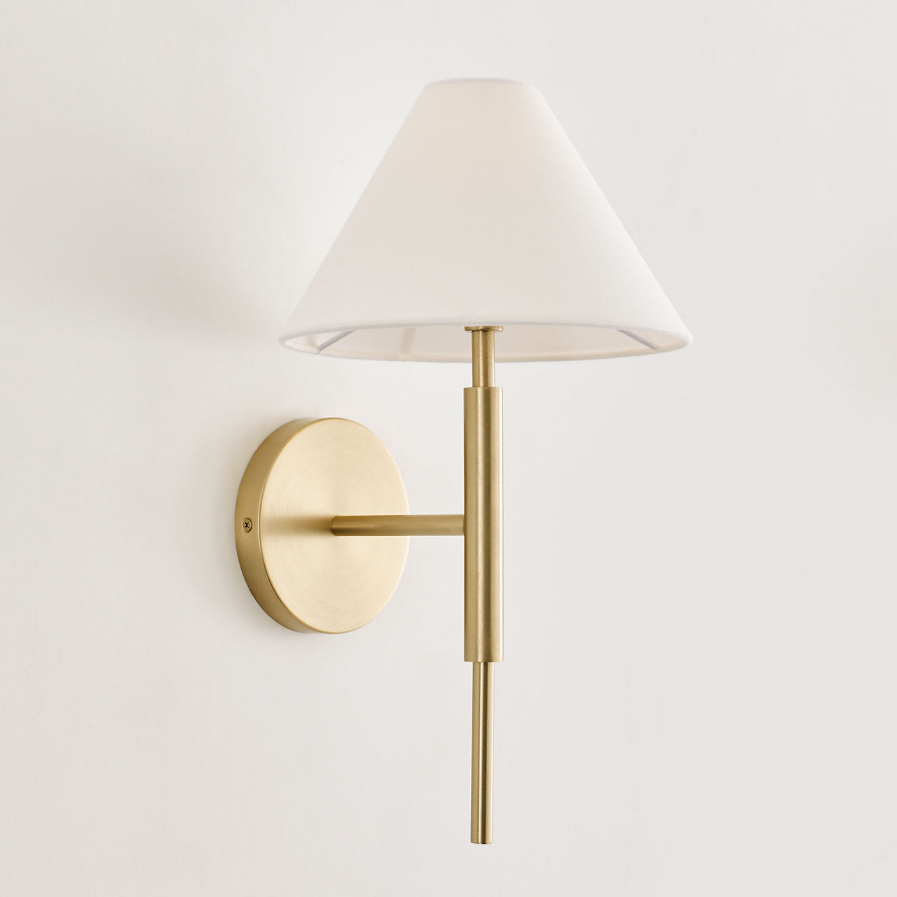 Porteau Medium Sconce - DJW1011 | Visual Comfort