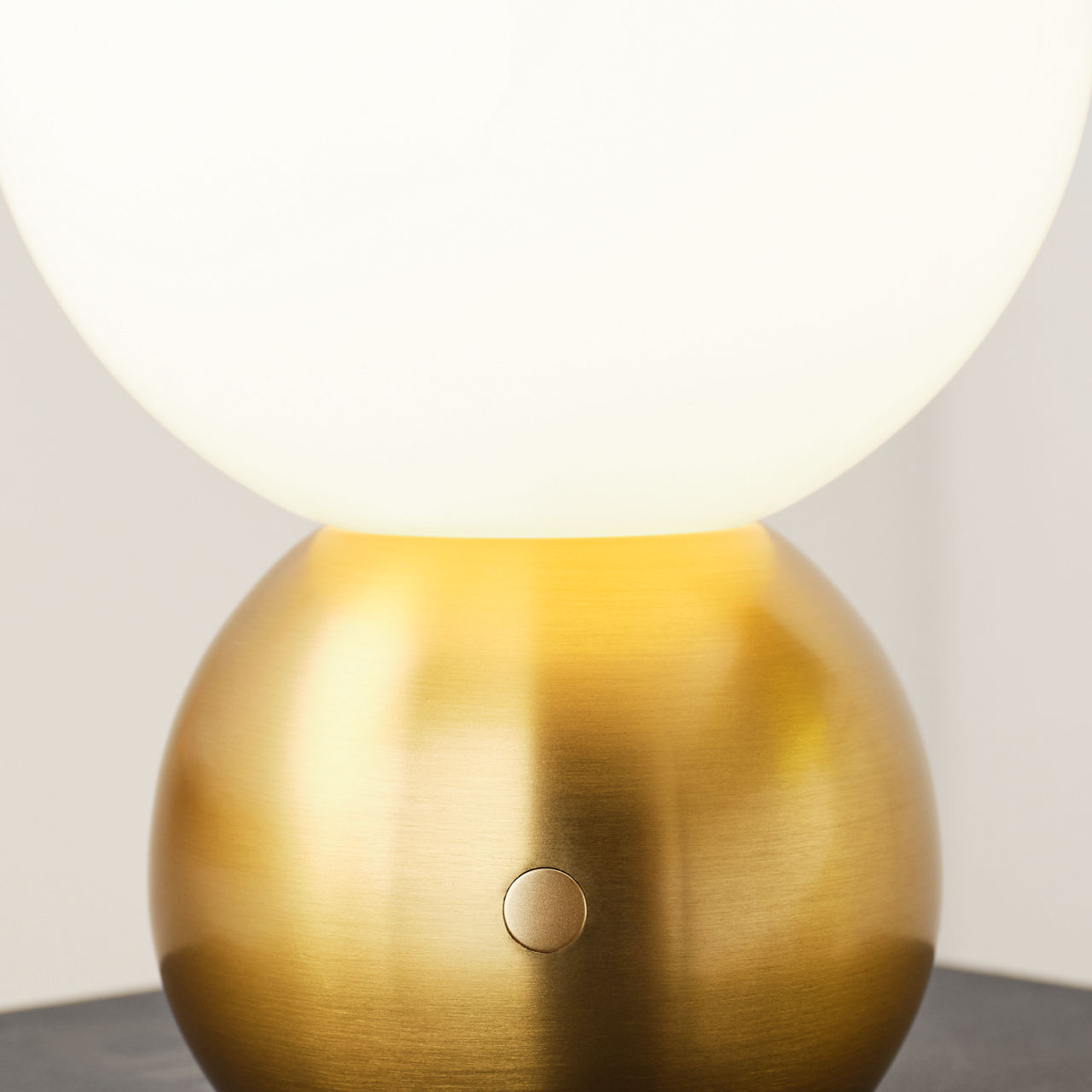 Suki Rechargeable Mini Table Lamp - KST1231 | Visual Comfort