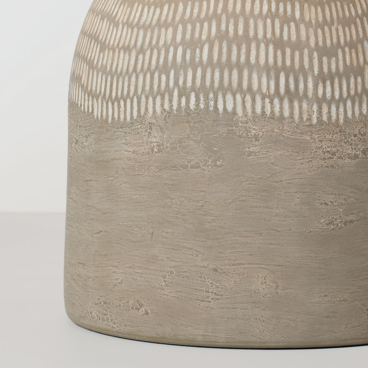 Visual Comfort Signature Indra Table Lamp - Thumbnail 5
