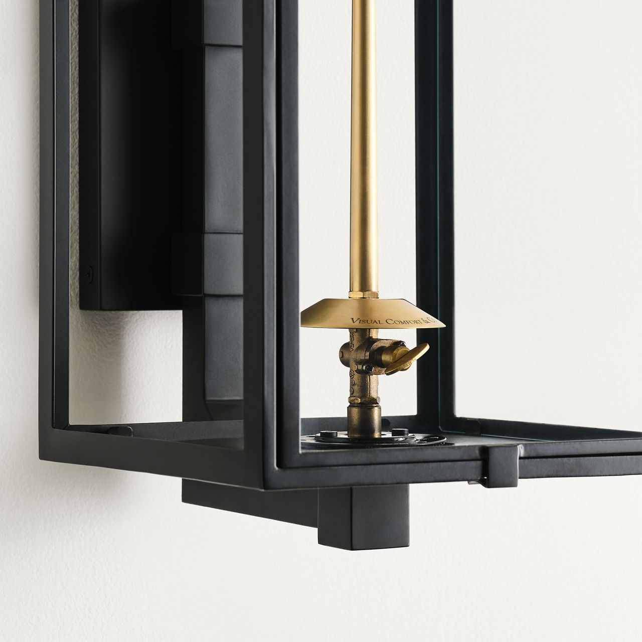 TRADITIONAL STANDARD ハル Fresno Grande Bracketed Gas Wall Lantern - CHO2562 | Visual Comfort