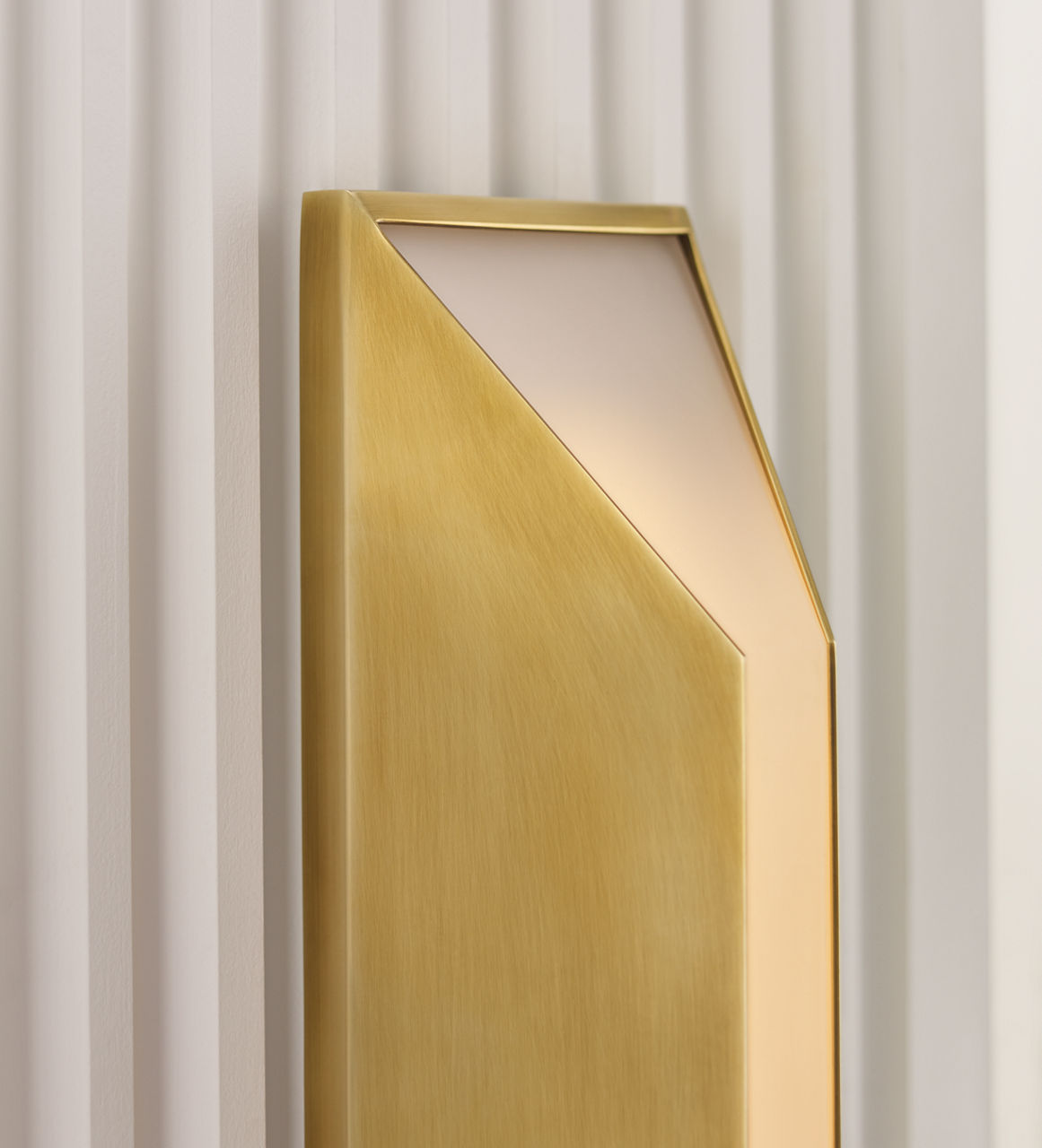 Kelly Wearstler Stretto Sconce - Thumbnail 2